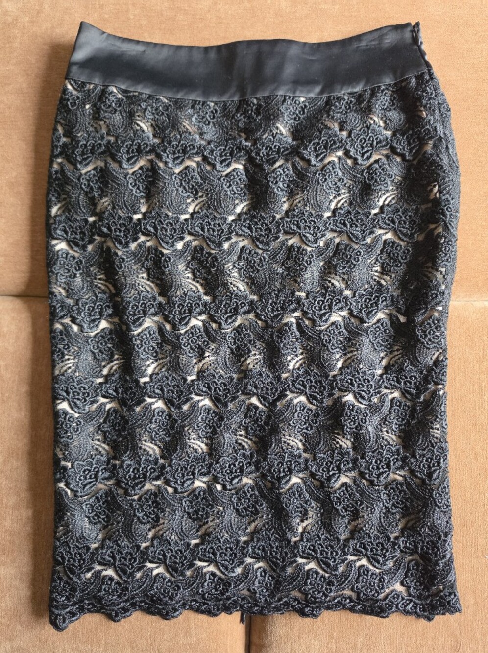 Bebe Floral Lace Satin Waist Pencil Skirt Black Sz 6